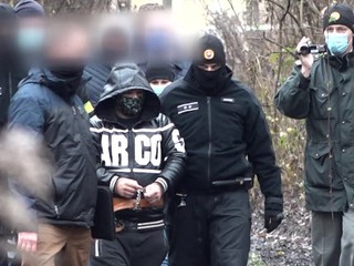 Žena ležala dobitá v kríkoch viac ako 48 hodín, podozrivý násilník má 23 rokov