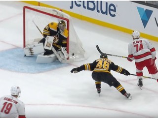 Halákovi chceli pokaziť oslavu 500. zápasu gólom cez sieť!