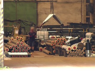 Muža zavalil v práci 6-tonový kovový rám. Zomrel na mieste nešťastia