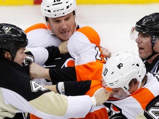 Play off sa rozbehne v noci na štvrtok, Slováci v hre až o deň neskôr