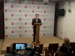 Tlačovka Mostu-Híd k poplatkom u lekára