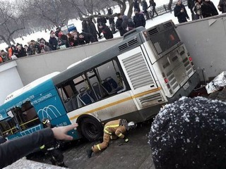V Moskve zabíjal linkový autobus, štyria mŕtvi