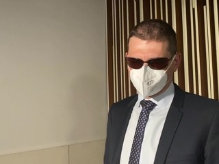 Najvyšší súd rozhodol. Bývalý šéf inšpekcie Adrián Szabó ide do väzby