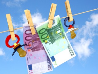 Rodičovský príspevok zatiaľ bez zmeny. Richter chce radikálne zvýšenie