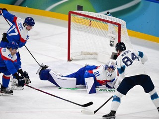 Prichádza veľmi rýchly ŠTVRTÝ gól