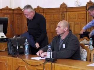 Ozbrojená eskorta priviezla do Bratislavy z Banskej Bystrice Martina Biháriho