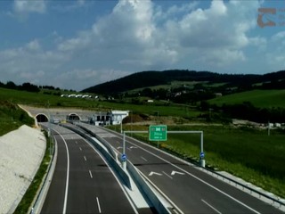 Otvorili nový diaľničný úsek na trase Bratislava - Košice. Žilina si oddýchne až po otvorení ďalšieho úseku