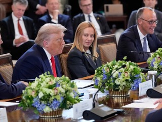 Trump: Je Putin unavený z vojny? Možno nie. Chystá sa preveriť ho na summite so Zelenským