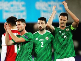 Severní Íri si chcú zopakovať pocit spred 5 rokov, keď oslavovali postup po triumfe nad Grékmi