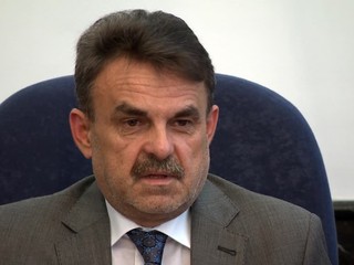 Hlavné pojednávanie s Dušanom Kováčikom: Svedok Jaromír Čižnár o braní úplatkov nič nevie