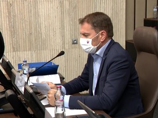 Opozícia kritizuje, tripartita nepodporuje a minister Matovič podmieňuje. Hľadá sa dohoda o rozpočte