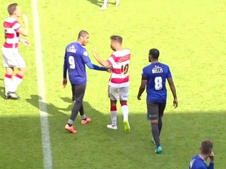 Porušili nepísané futbalové pravidlo. Čo nasledovalo?