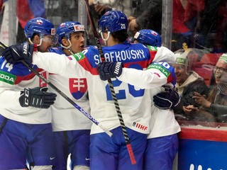 Postup do štvrťfinále je na dosah. Slovenskí hokejisti vyhrali nad Talianskom 3:1