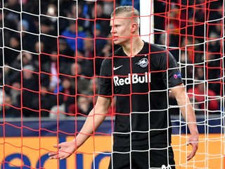 Nemci špekulujú. Prečo nepustia Haalanda v lete do Realu?