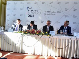 Prezidenti V4 jednali o EÚ, migrácii či sociálnych otázkach