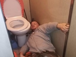 Slovenského herca ratovali záchranári. Pri záchode ho našla jeho stará mama