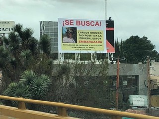 Žena otehotnela, ale otec sa zapiera. Nechala urobiť bilbord