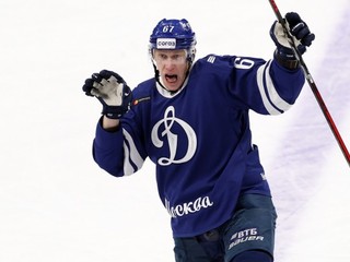 Obranca Čajkovský strelil hetrik v KHL!