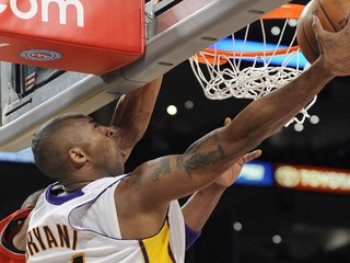 LA Lakers vyhrali v Houstone po predĺžení