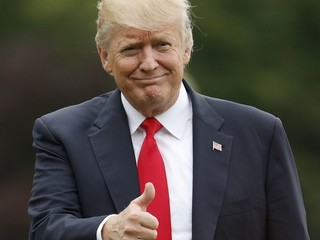 Severná Kórea pustila troch väznených Američanov domov