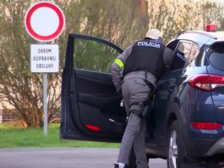 Obvinený z terorizmu zostáva vo väzbe. Dôvodom je výhražný leták vláde a prezidentke