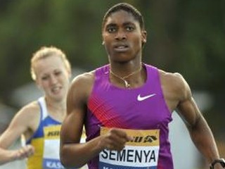 Semenyaová sa po dlhej pauze triumfálne vrátila medzi ženy