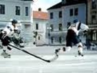 Vyzdobte si školu a poďte na hokej!