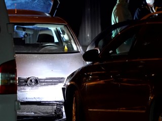 Streľba na sídlisku: Policajti až výstrelmi zastavili unikajúcich dílerov v aute