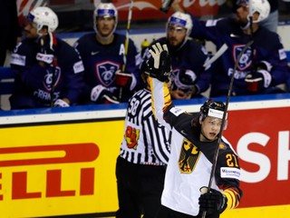 Nemci na čele tabuľky po výhre nad Francúzmi. Švajčiarsko naďalej stopercentné po súboji s Rakúskom