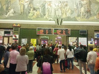 Chaos na stanici. Vlaky meškali viac ako tri hodiny