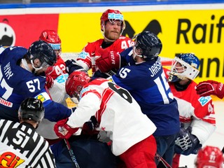 Fínsko vďaka trom bodom verí v štvrťfinále. Dánsko cestuje domov