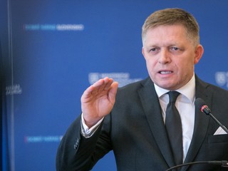 Tlačová konferencia Fica, Richtera a Kažimíra na tému Krajine sa darí