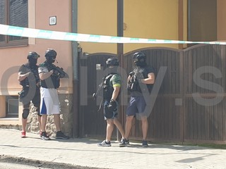 Na policajnú raziu sa pripravovali 2 roky.  U bývalého vojaka našli kokaín