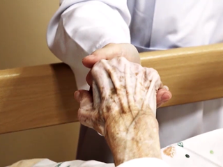 Hospice sú nedostupné a potrebujú financie. Poisťovne zaujali stanovisko