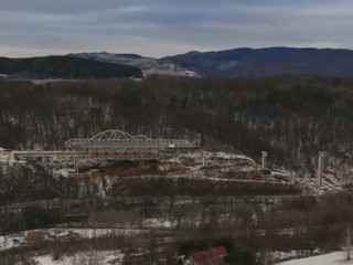 Najzložitejšia dopravná stavba na Slovensku napreduje. Kedy dokončia úsek R2 medzi Kriváňom a Mýtnou?