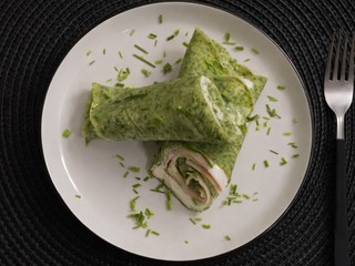 Špenátové palacinky s krémovou plnkou