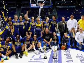 Takto to dokázali! Košičanky obhájili stredoeurópsku trofej