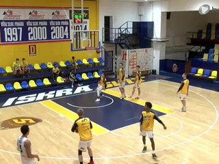 K vybičovanému derby strkanica patrí