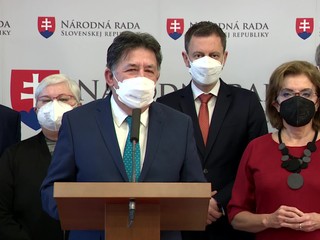 Parlament schválil ďalšiu reformu. Opäť bez podpory hnutia Borisa Kollára