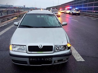 Pondelok sa začal tragicky. Chodcovi sa stalo osudným prechádzanie cez cestu