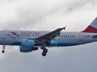 Lietadlo muselo núdzovo pristáť. Dievčatko na palube skolabovalo