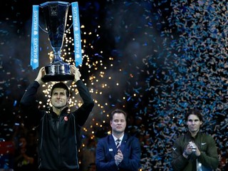 Djokovič vo finále zdolal Nadala, sklamanie Bryanovcov