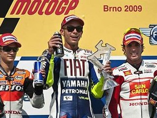 Ferrari ponúklo rolu Massovho náhradníka Valentinovi Rossimu