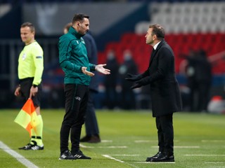 Liga majstrov? Hráči opustili ihrisko pre rasizmus zo strany rozhodcu!