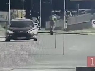 VIDEO: Polícia zverejnila šialenú jazdu kolobežkára, ktorý išiel 118 km/h