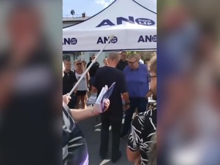 Mužovi, ktorý napadol Babiša barlou, hrozia až tri roky väzenia