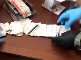 Už niekoľko rokov zneužívajú jeho doklady. Všetkým odkazuje, aby neposielali peniaze a nedali sa oklamať