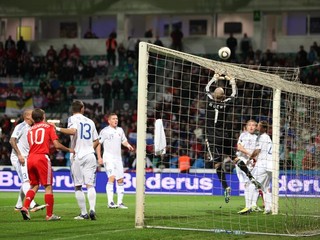 Na zraze 20 hráčov SR, Mucha, Weiss a Kucka prídu neskôr