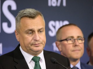 Andrej Danko sa vzdal predsedníctva poslaneckého klubu SNS