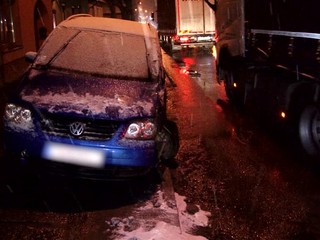 Mladík si sadol za volant opitý. Zrazil sa s kamiónom